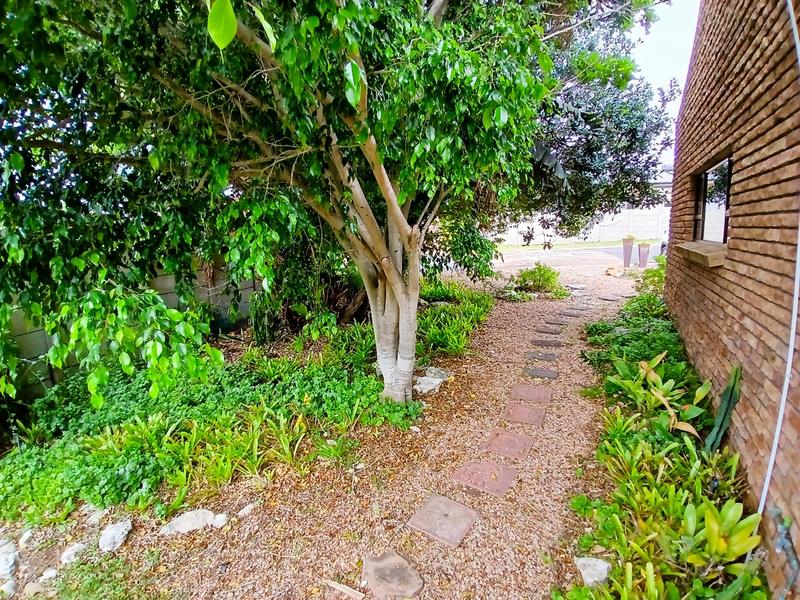 3 Bedroom Property for Sale in Stilbaai Wes Western Cape